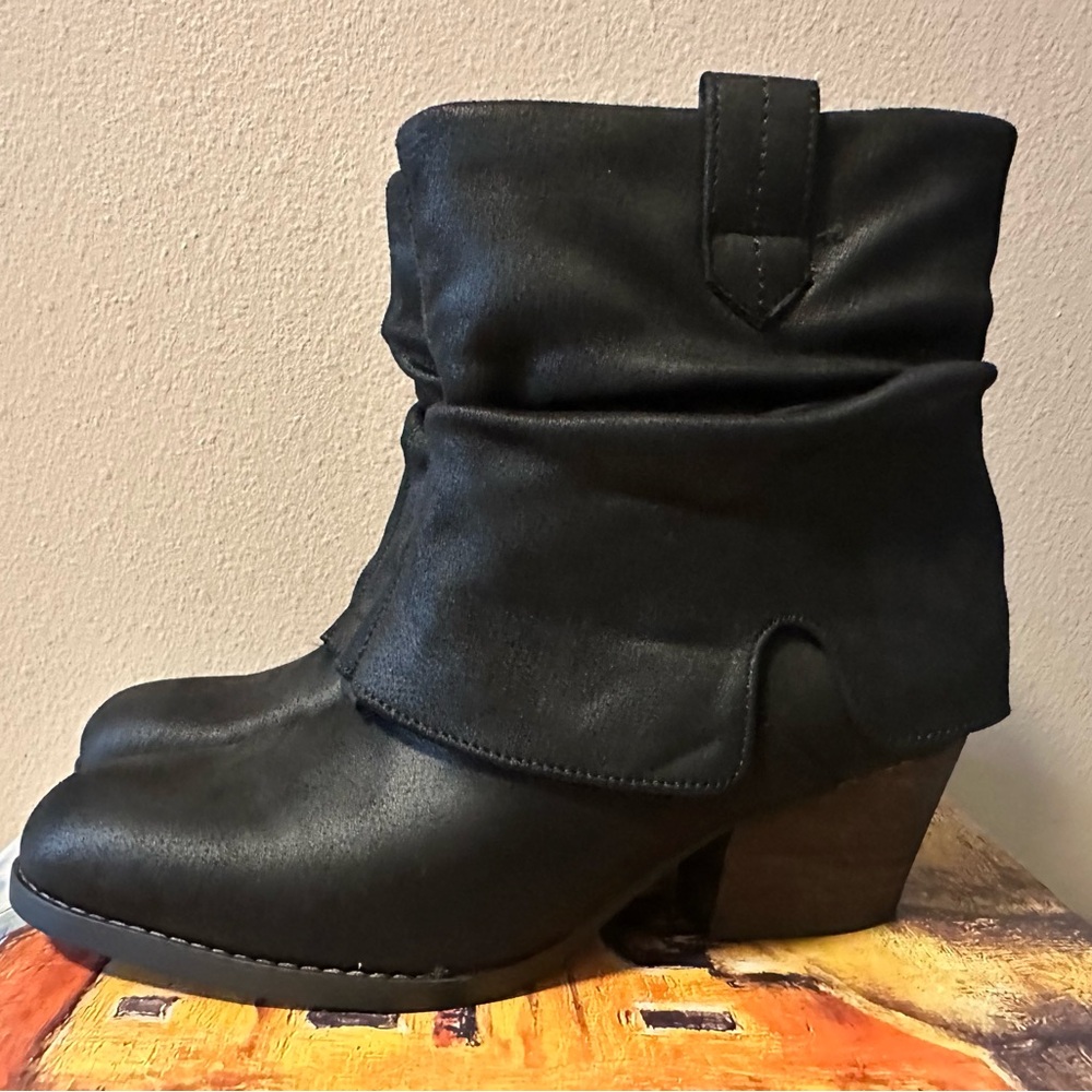 Bella Vita Twyla Slouch Block Heel Ankle Boots - NIB